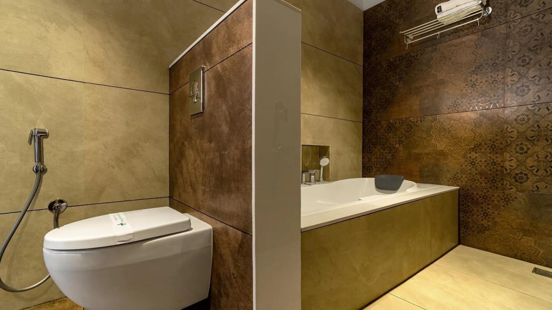Palcastle Regency Hotel Palakkad